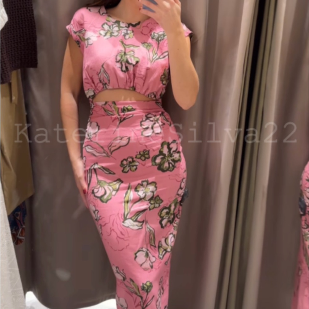 Size XS | Zara | 55% Linen Cut Out Dress - Picture 10 of 16